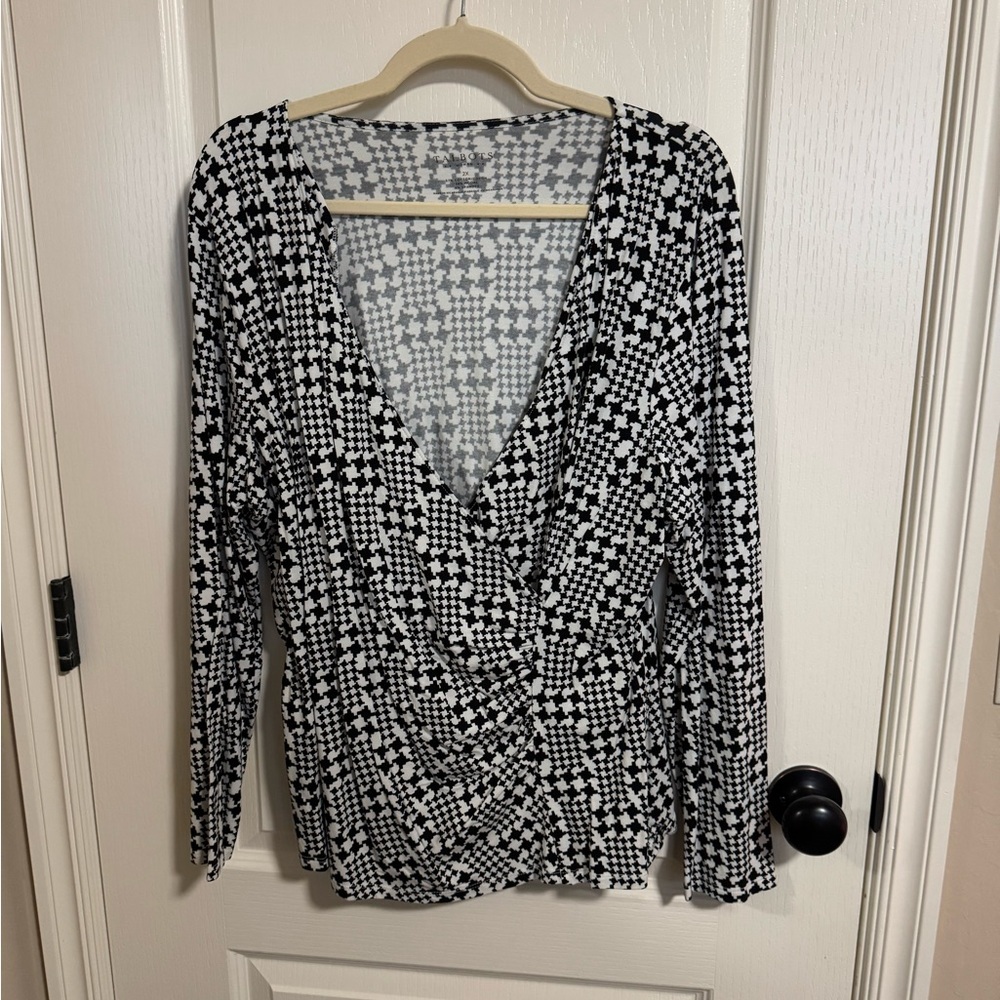 Talbots Black & White Patterned Blouse – Classic Modern Top